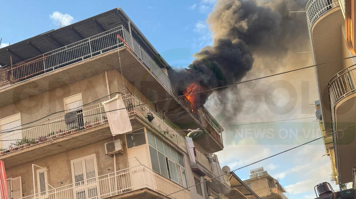 Paura A Favara Incendio Divampa In Un Appartamento GrandangoloAgrigento